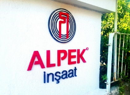 Alpek inşaat tabela