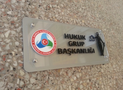 hukuk grup başkanlığı ofis giriş tabelası