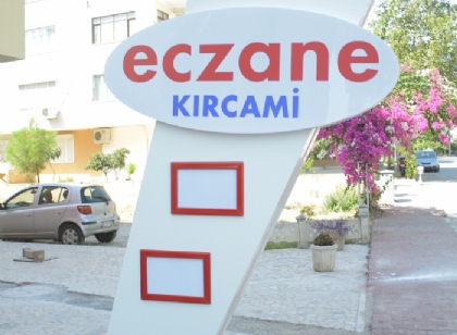 led ışıklı eczane totem tabelası